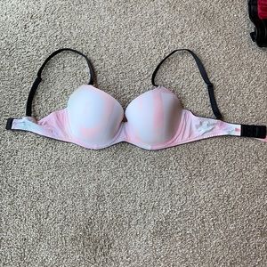 Victoria’s Secret, PINK t-shirt bra. 34-D